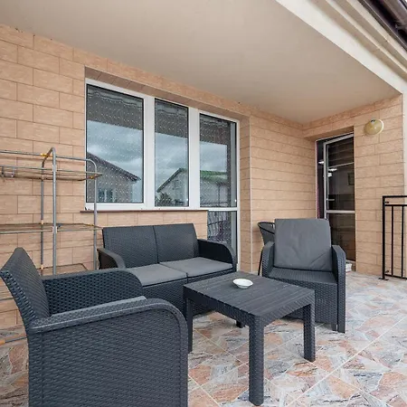 Paradise Проживание в семье